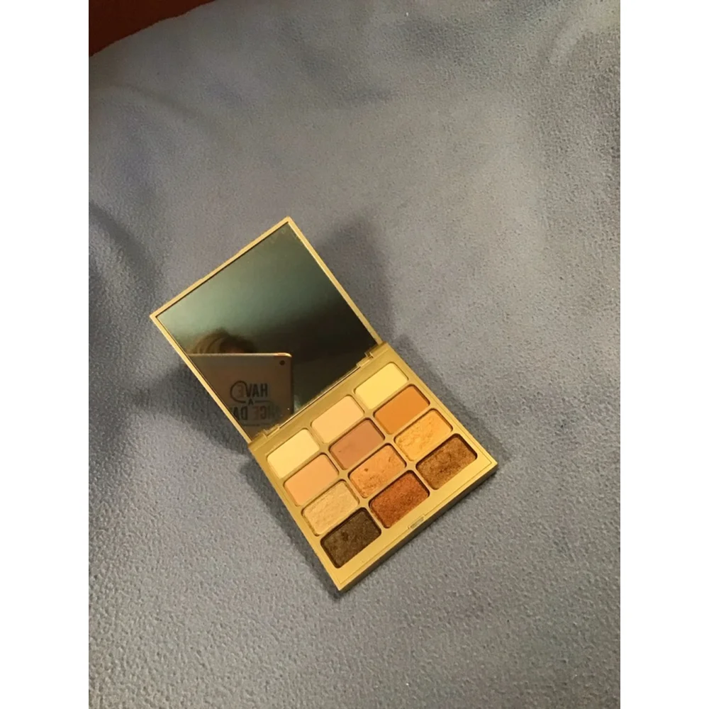 Stila Matte 'N Metal Eyeshadow Palette Gold Nude Brown NEW